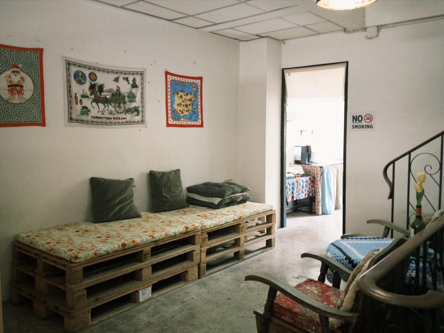 11:11 Hostel Аюттхая Экстерьер фото